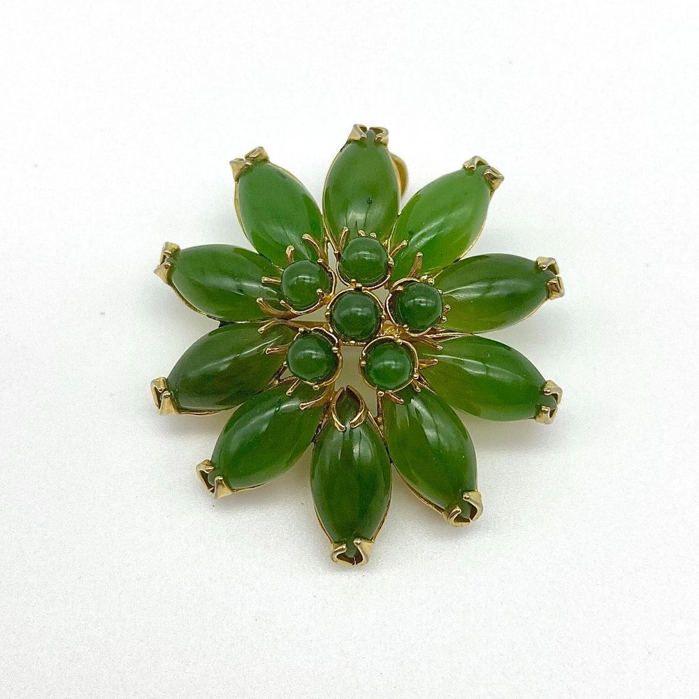 Vintage Jade Brooch - Gold Pin - Green Pendant
